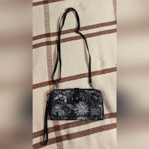 NWOT wristlet with cross body detachable strap